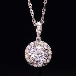 Moissanite Pendant And Chain