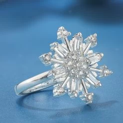 Holidazzle Snowflake Ring